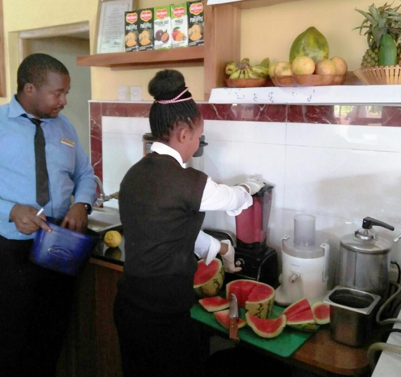Bomen Hotel Isiolo Ngoại thất bức ảnh